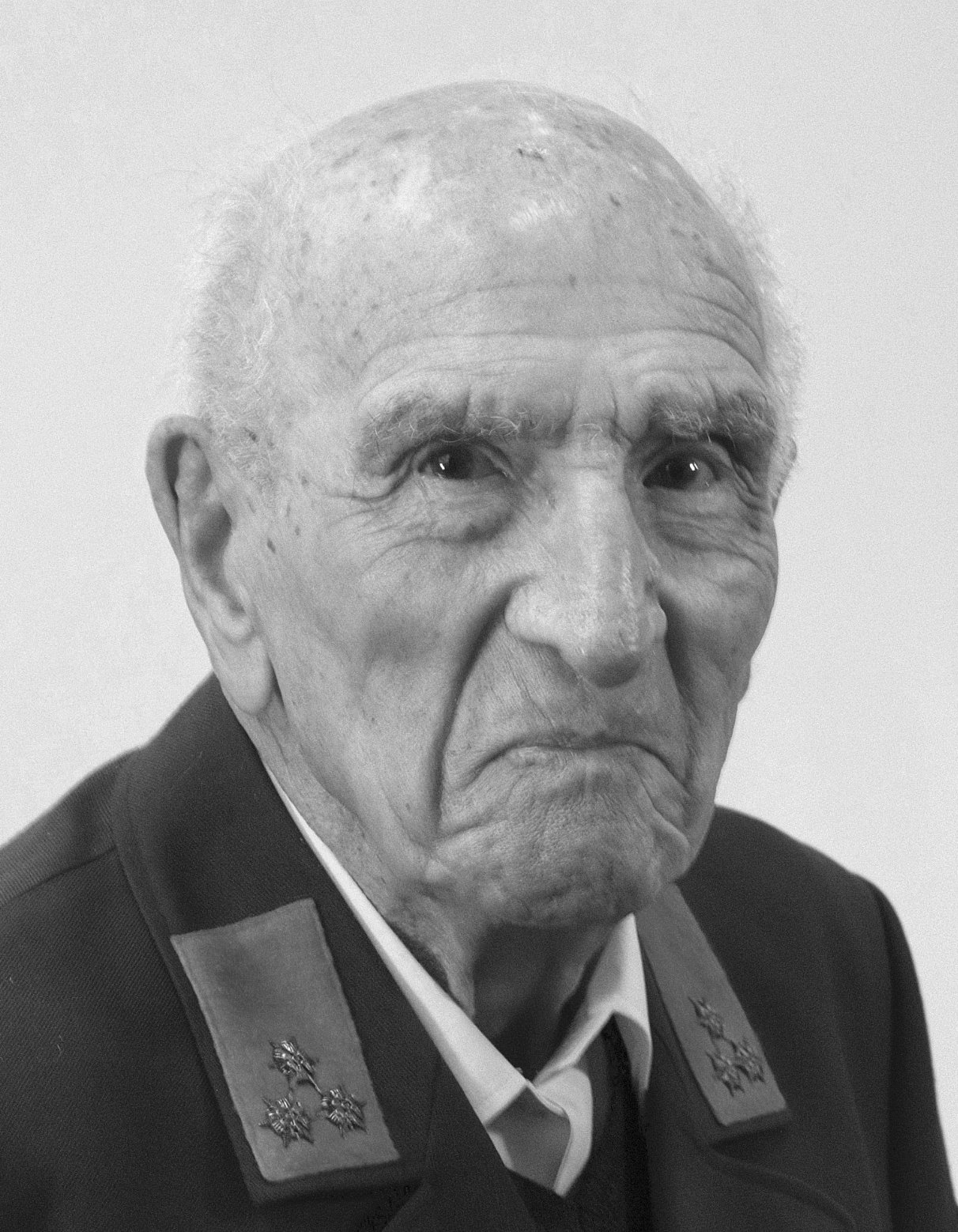 Portraitfoto des verstorbenen Kameraden Hermo