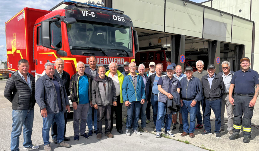Senioren besuchen die ÖBB Betriebsfeuerwehr